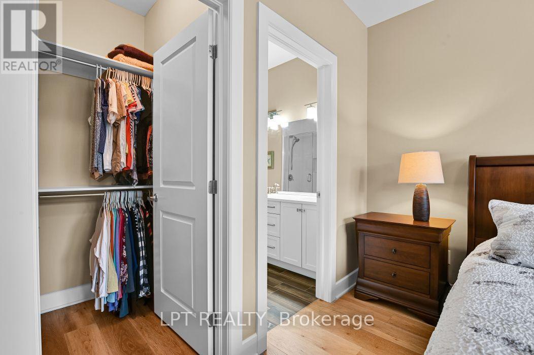 608 ROBERT HILL STREET - Image 35