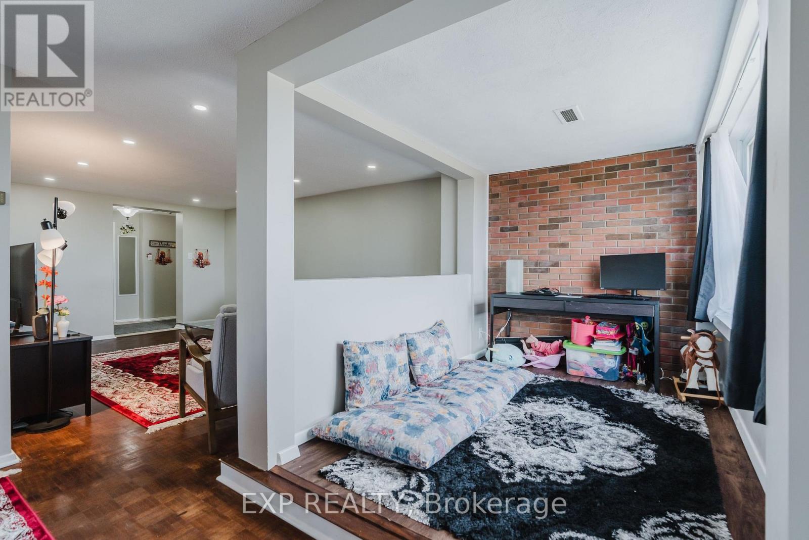 #604 1356 MEADOWLANDS DRIVE N - 22
