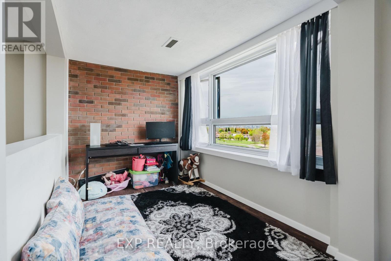 #604 1356 MEADOWLANDS DRIVE N - 23