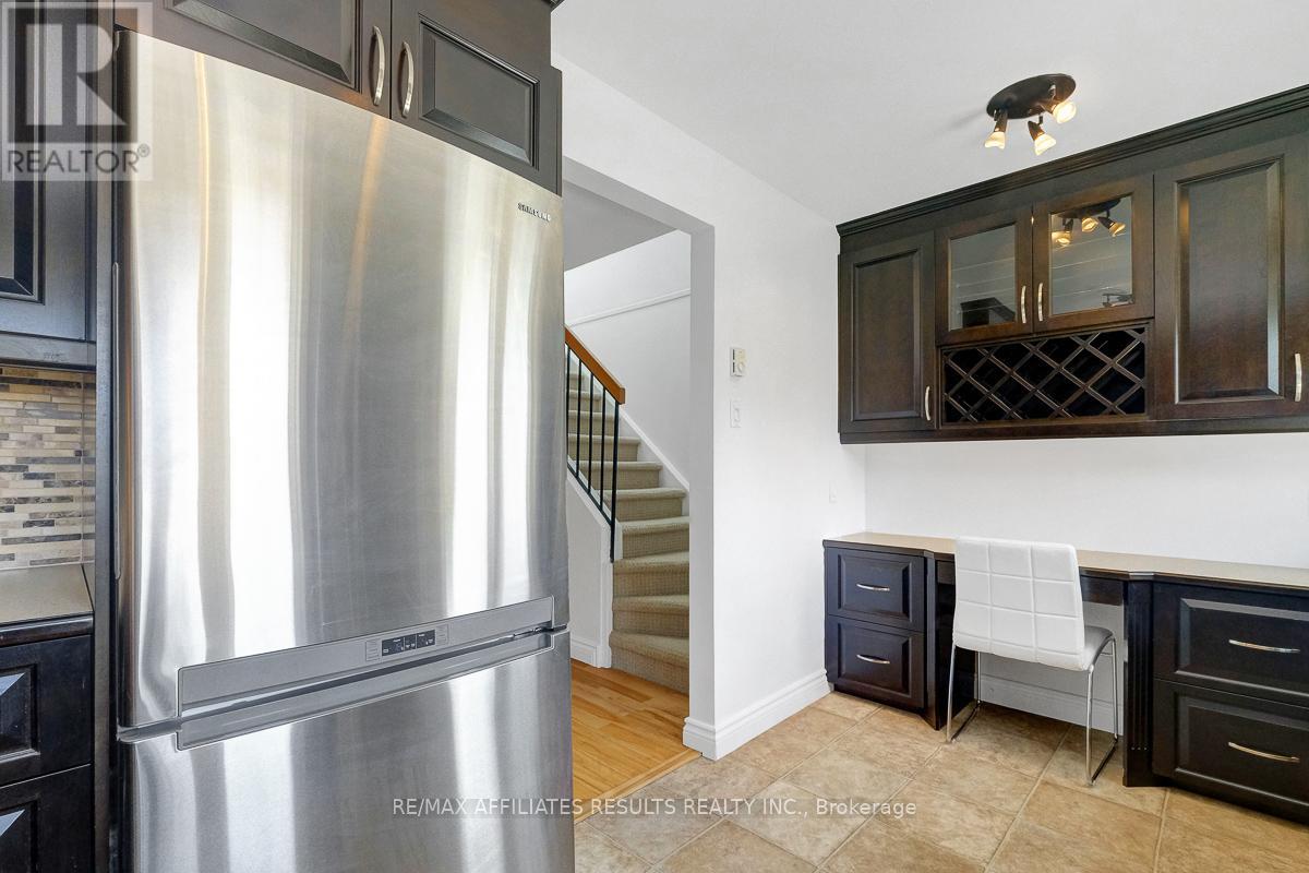 #6549B 6549 BILBERRY DRIVE - 17