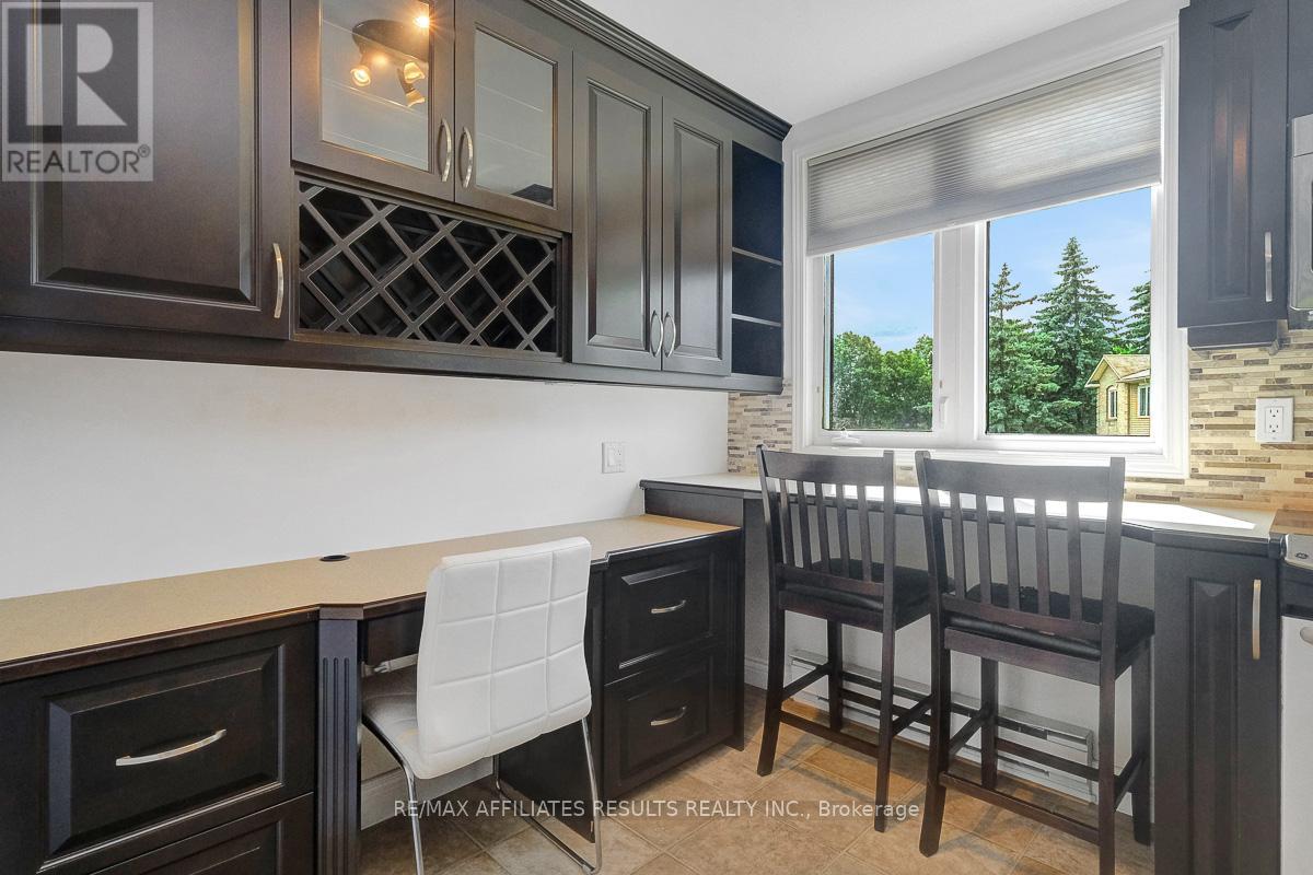 #6549B 6549 BILBERRY DRIVE - 20
