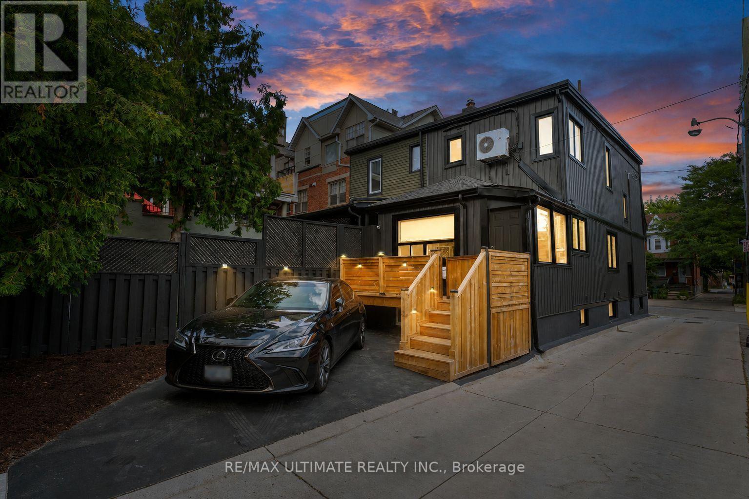 906 LOGAN AVENUE - 46