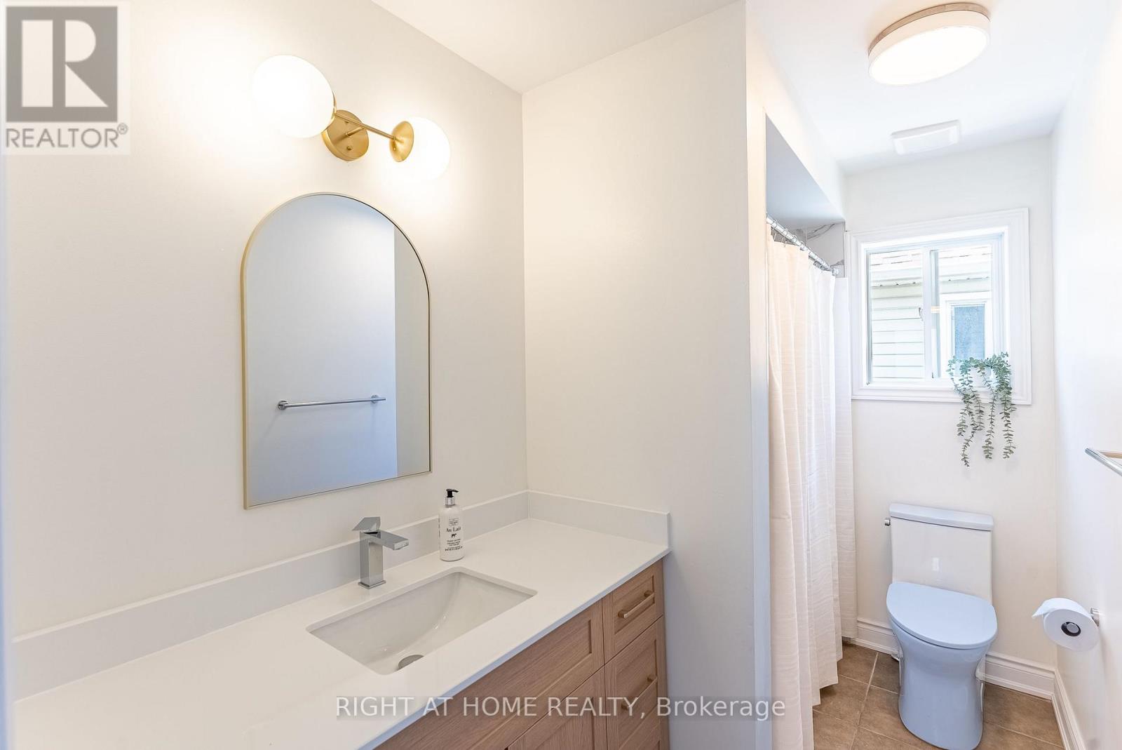 112 WHITE CRESCENT - Image 40
