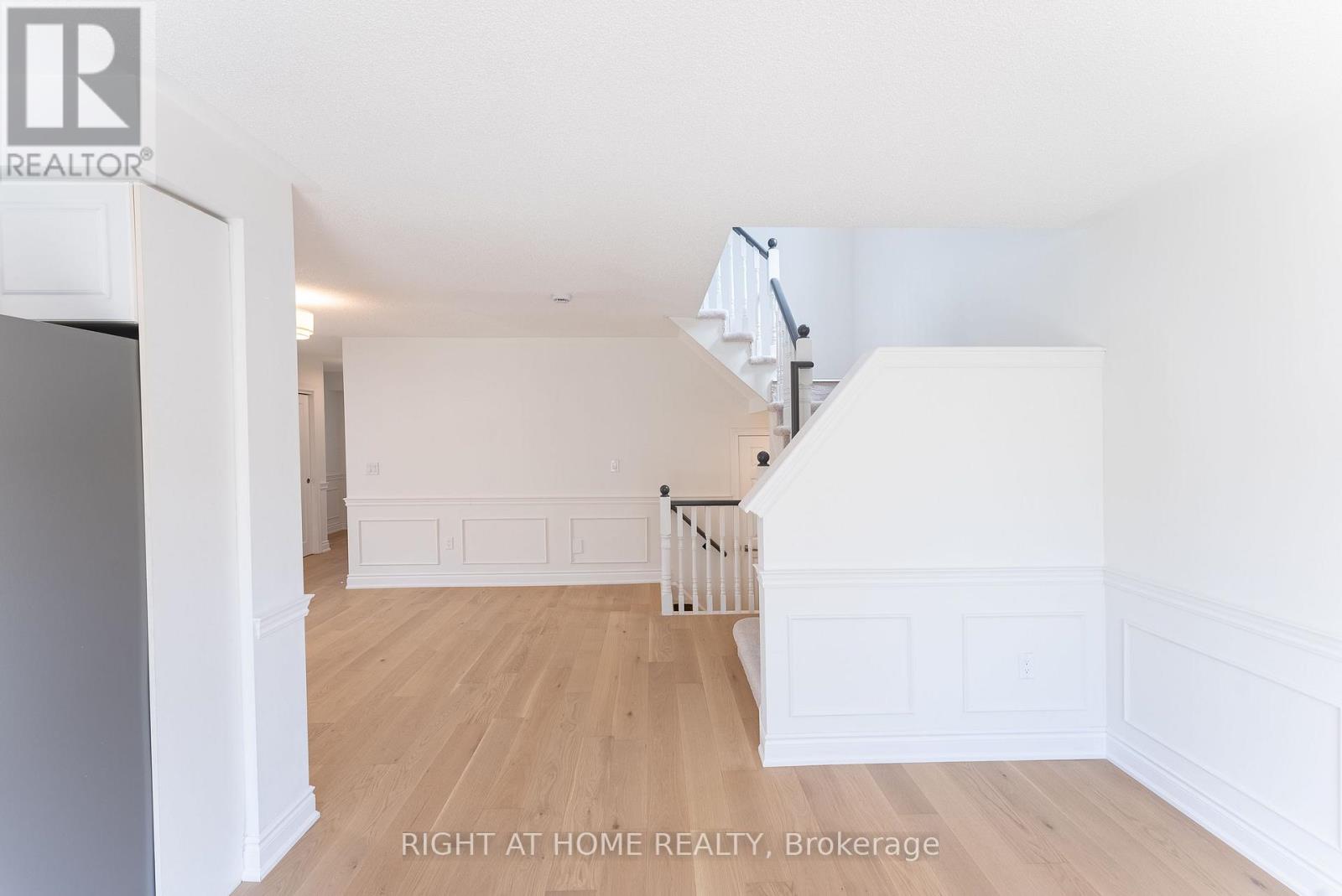 112 WHITE CRESCENT - Image 5