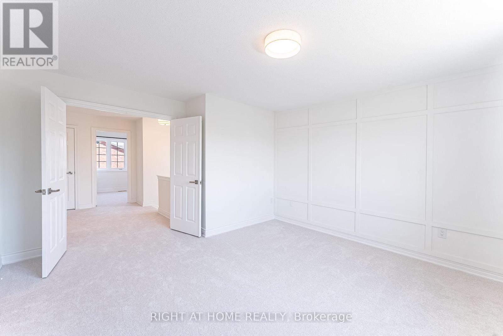 112 WHITE CRESCENT - Image 29
