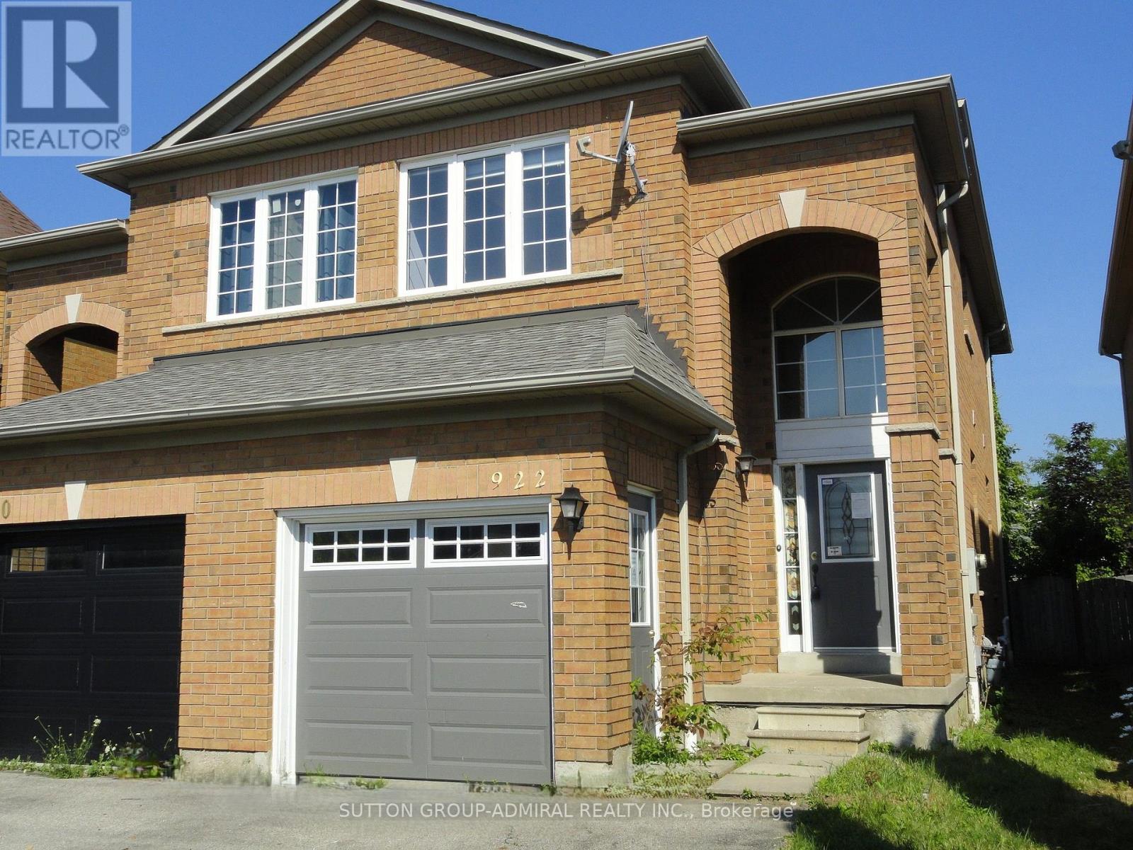 922 LEDBURY CRESCENT - 1
