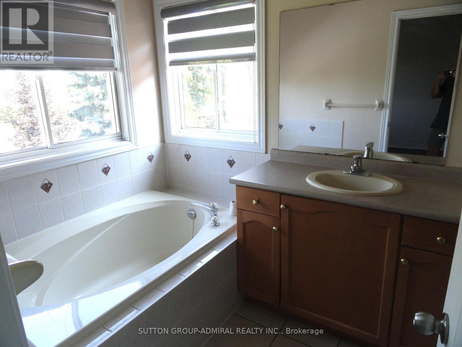 922 LEDBURY CRESCENT - Image 11