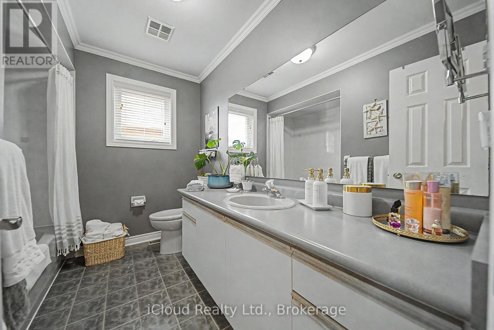3926 BAGGINS COURT - Image 40