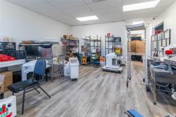37-38 1313 Border Street, Winnipeg, MB R3H0X4 Photo 22