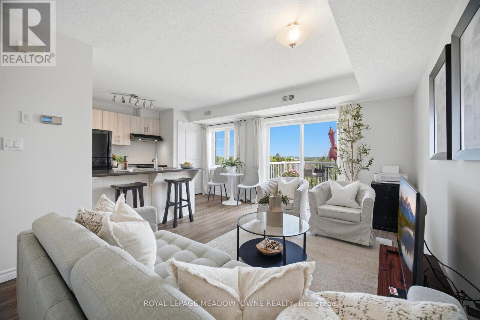 #207 7 CITYVIEW DRIVE S - 14