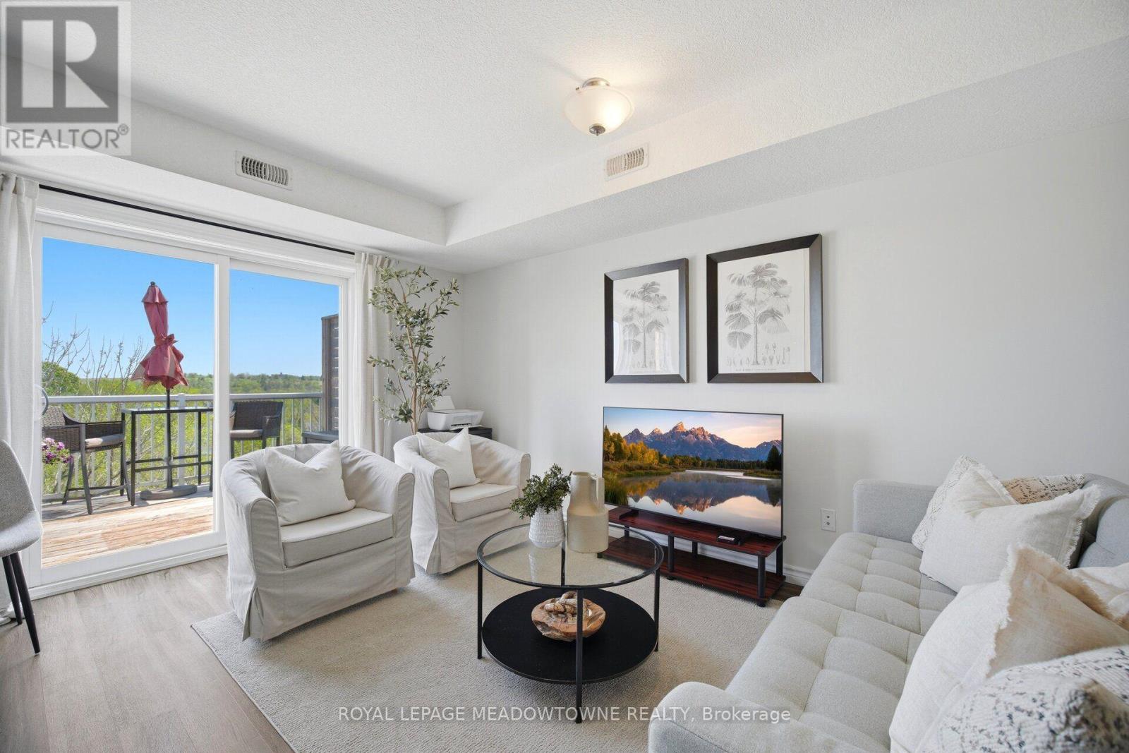 #207 7 CITYVIEW DRIVE S - 15