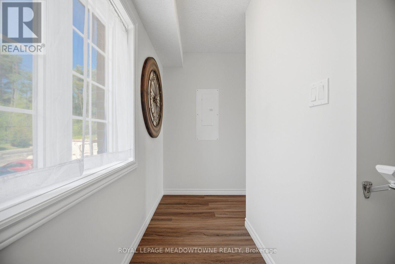 #207 7 CITYVIEW DRIVE S - 23
