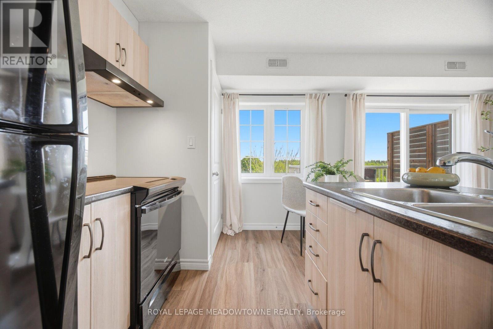 #207 7 CITYVIEW DRIVE S - 34