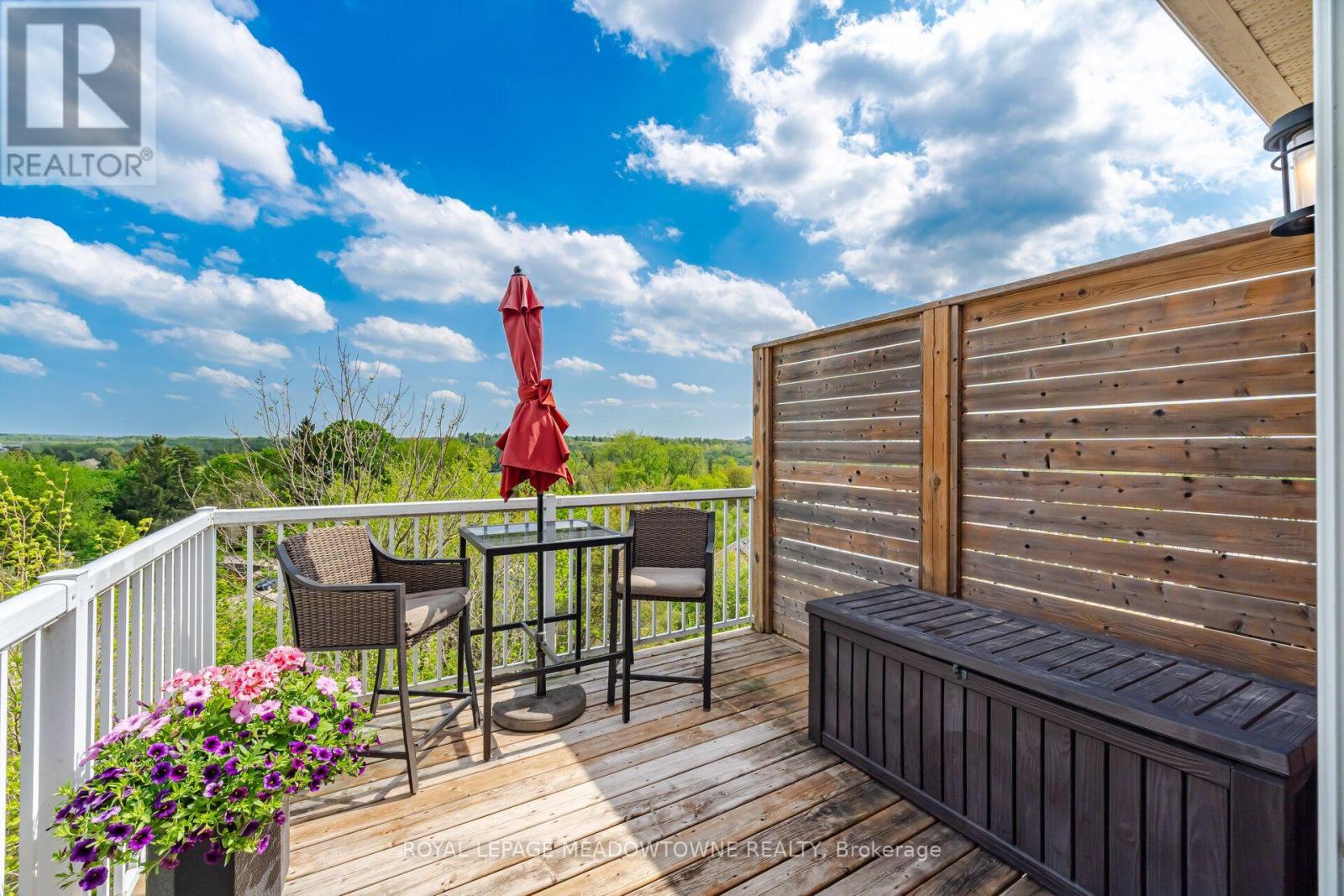 #207 7 CITYVIEW DRIVE S - 4
