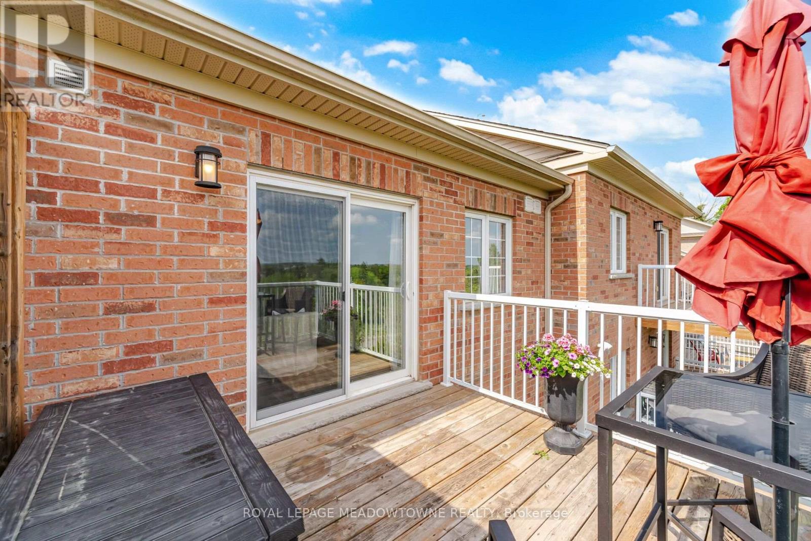 #207 7 CITYVIEW DRIVE S - 41