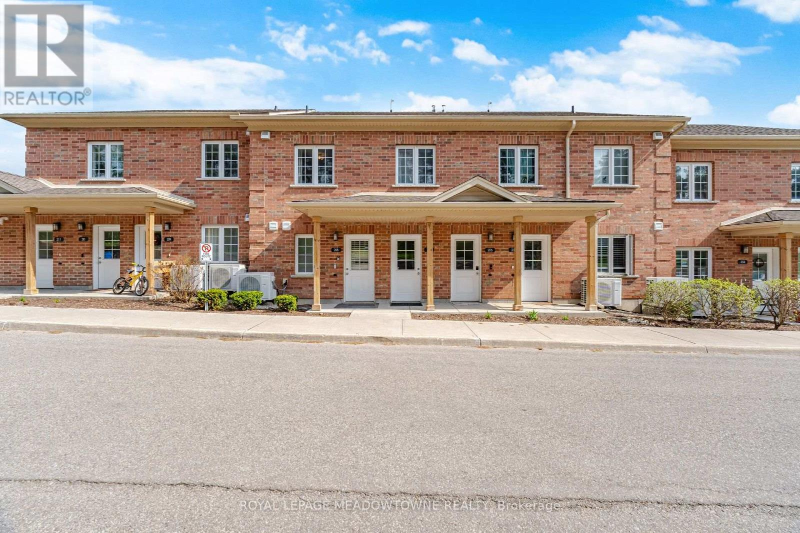 #207 7 CITYVIEW DRIVE S - 50