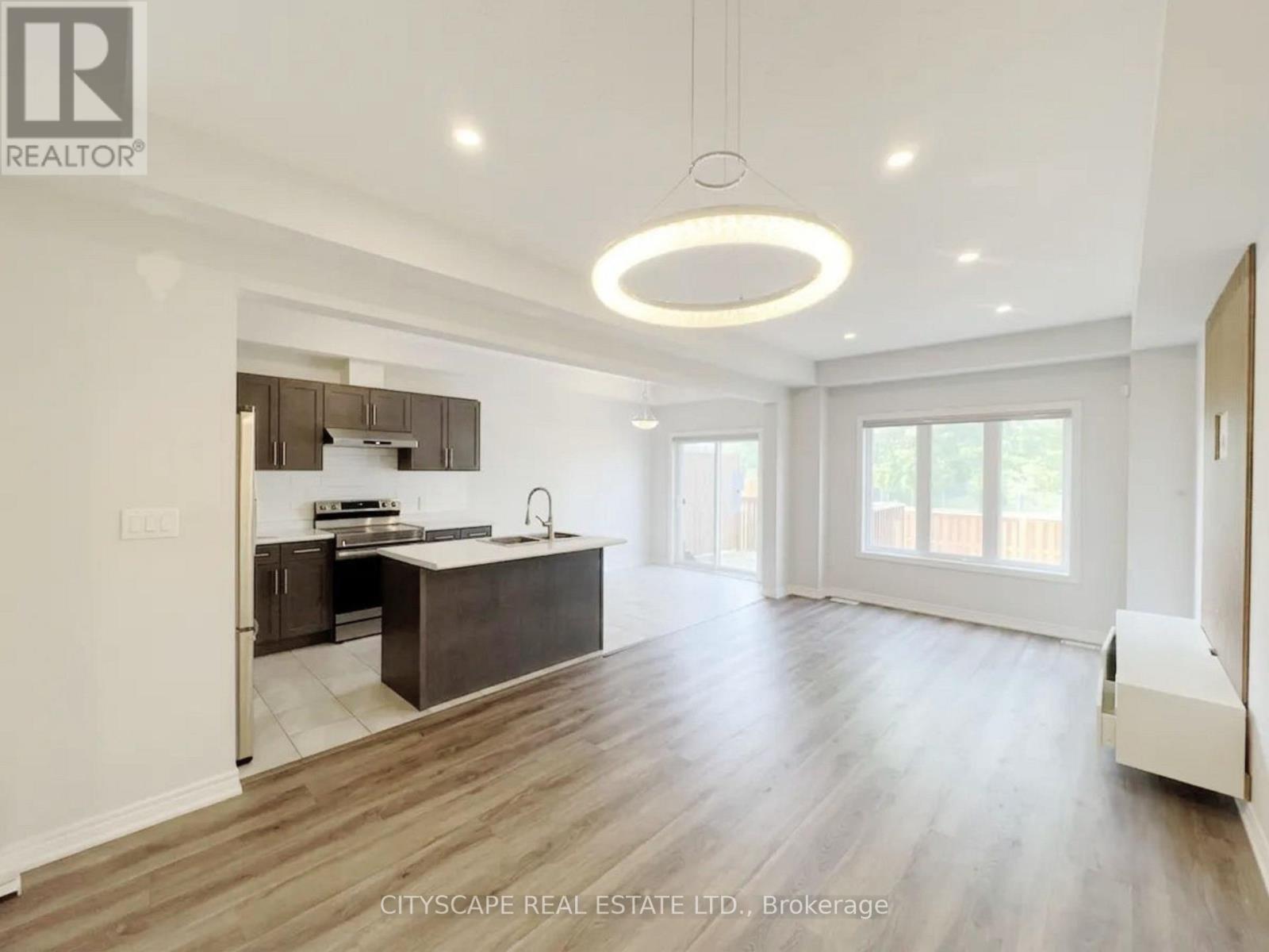 100 SUNFLOWER PLACE - Image 16
