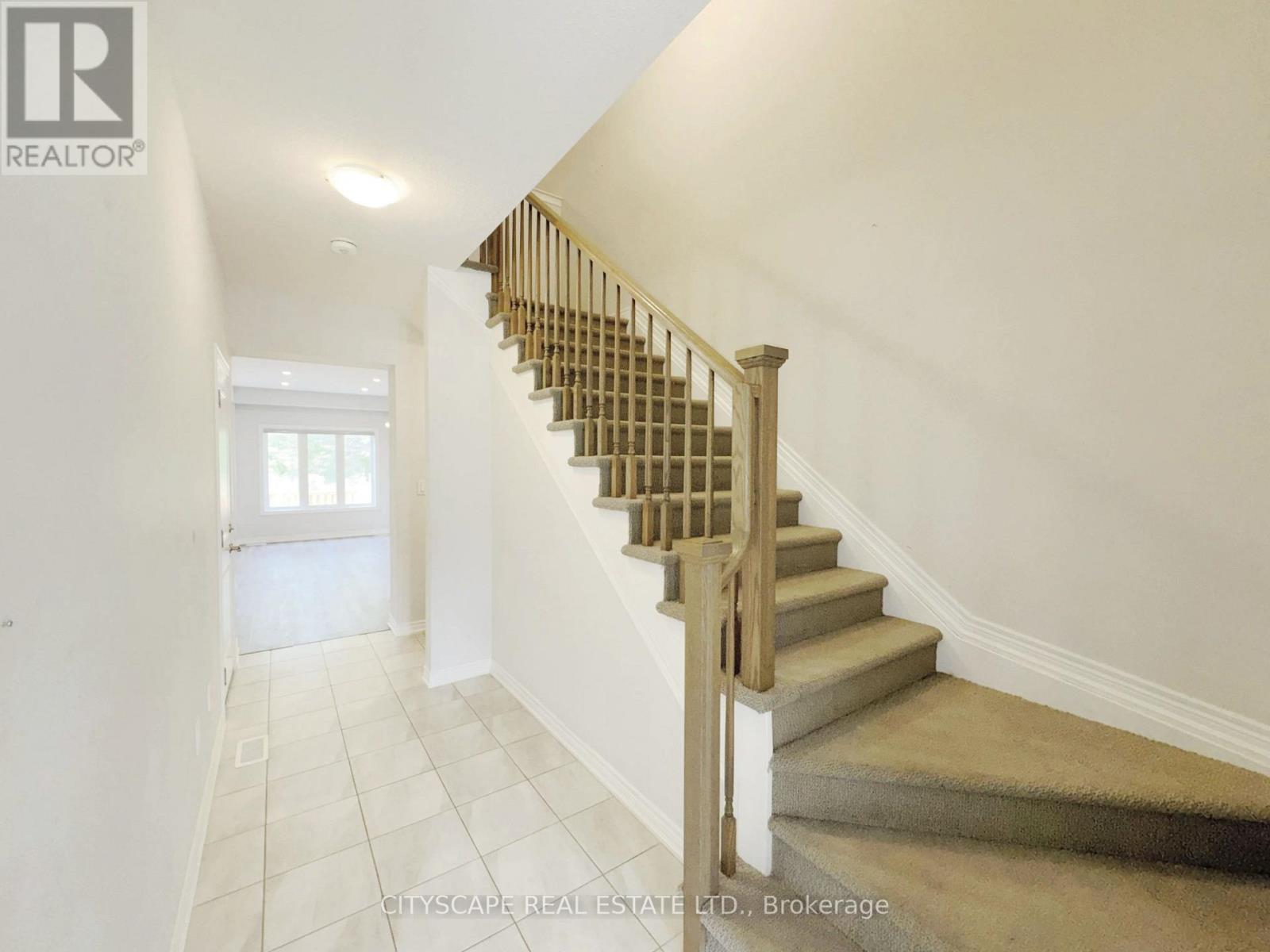 100 SUNFLOWER PLACE - Image 17