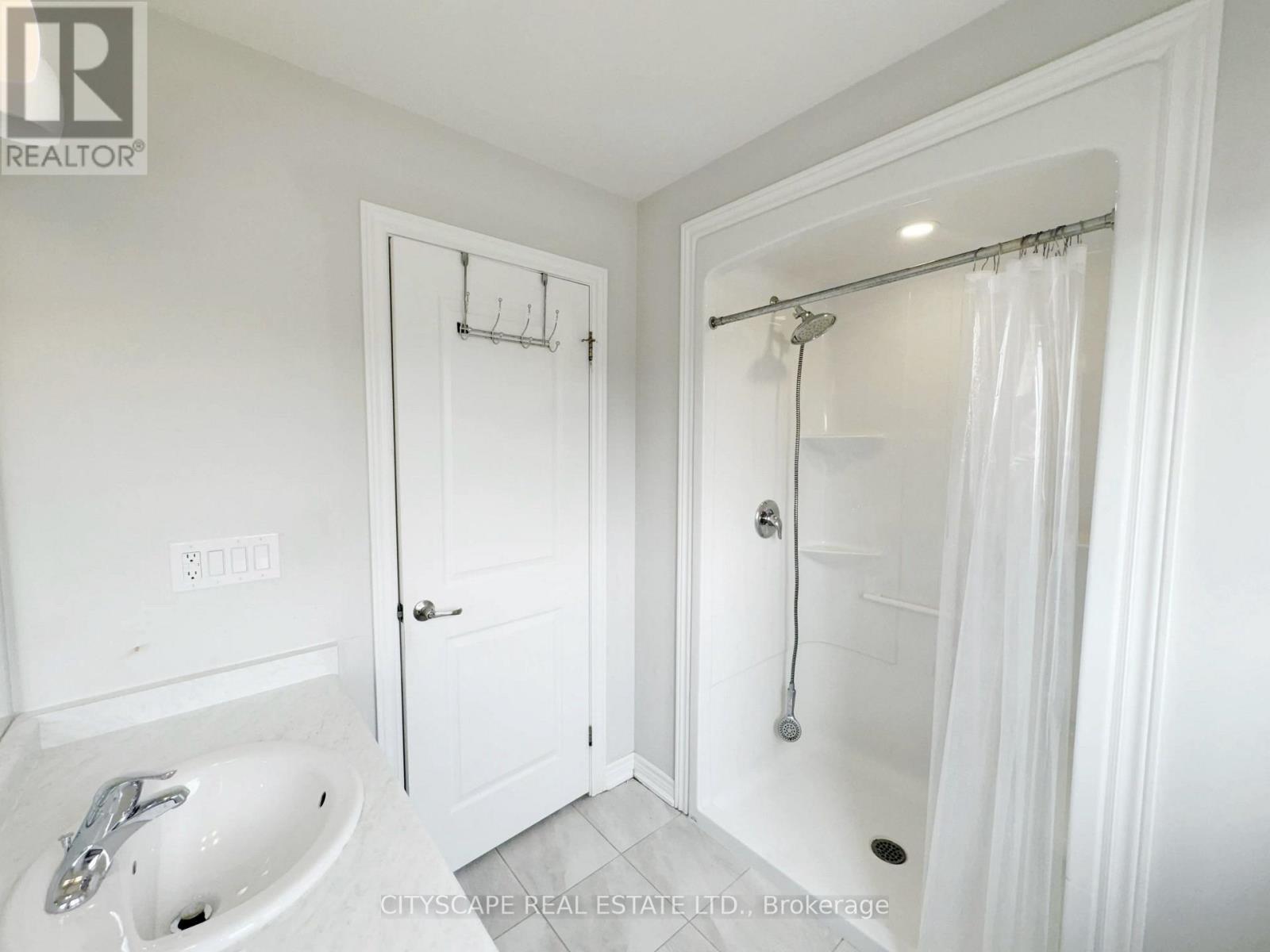 100 SUNFLOWER PLACE - Image 22