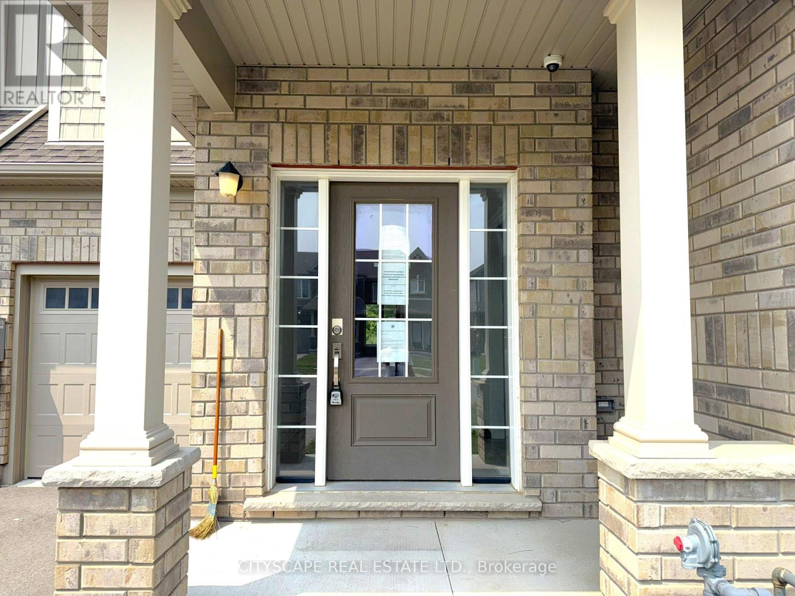 100 SUNFLOWER PLACE - Image 3