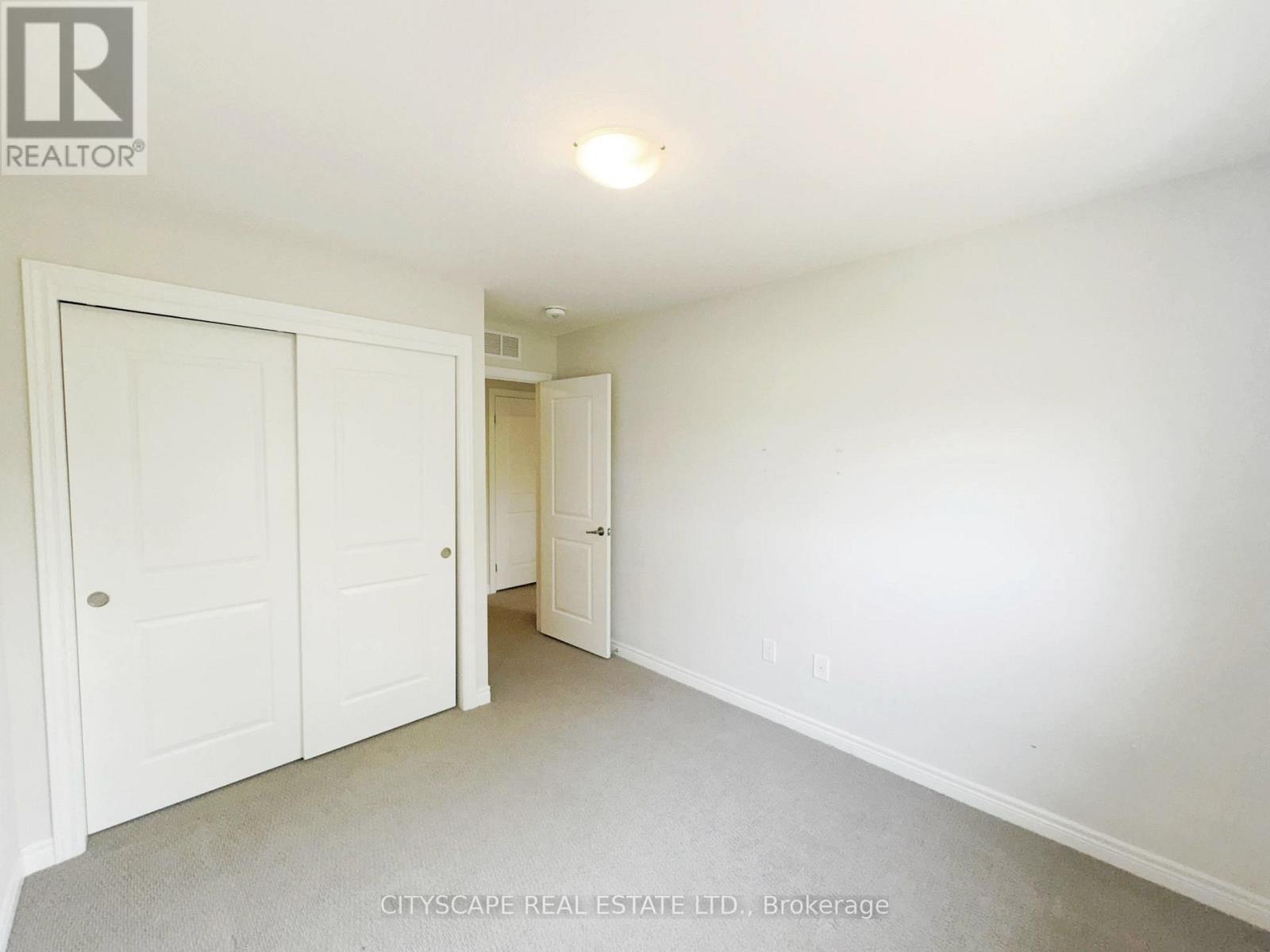 100 SUNFLOWER PLACE - Image 32