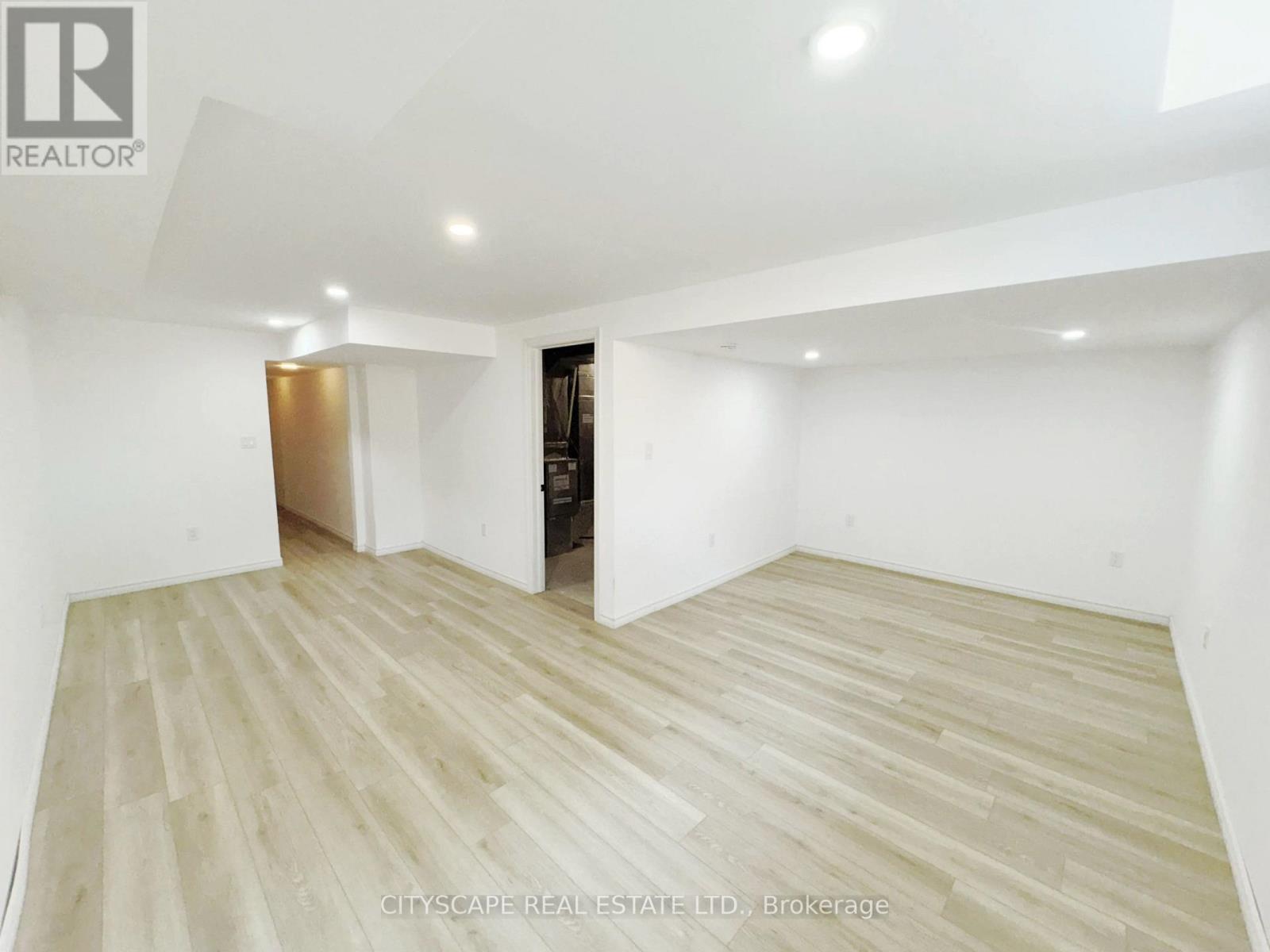 100 SUNFLOWER PLACE - Image 36