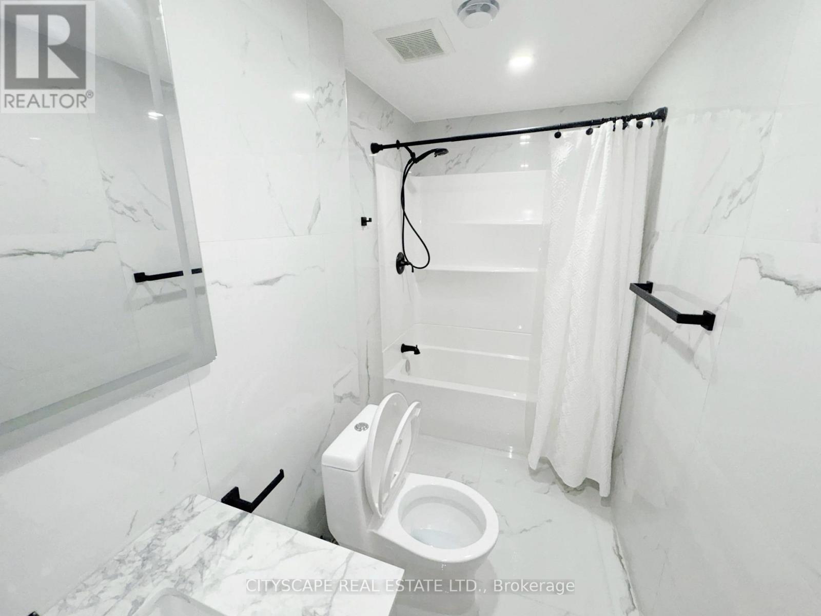 100 SUNFLOWER PLACE - Image 38