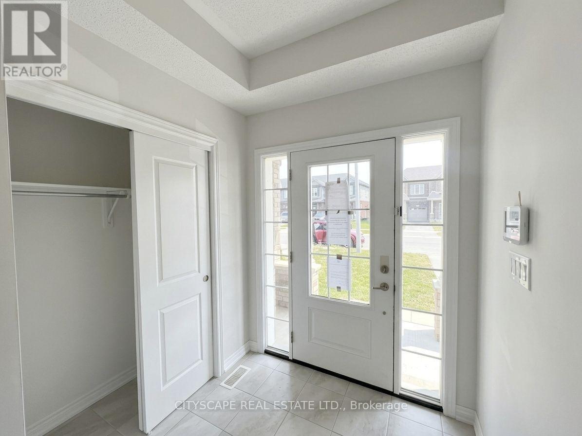 100 SUNFLOWER PLACE - Image 4