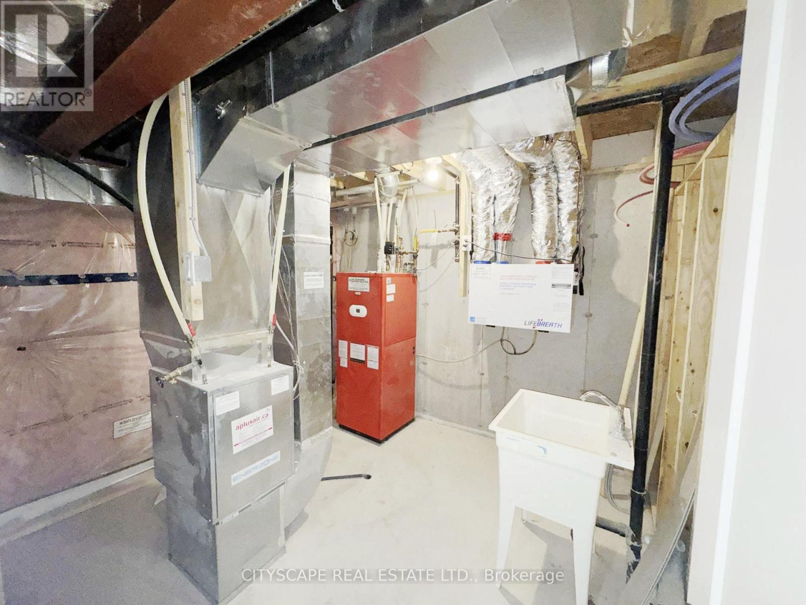 100 SUNFLOWER PLACE - Image 41