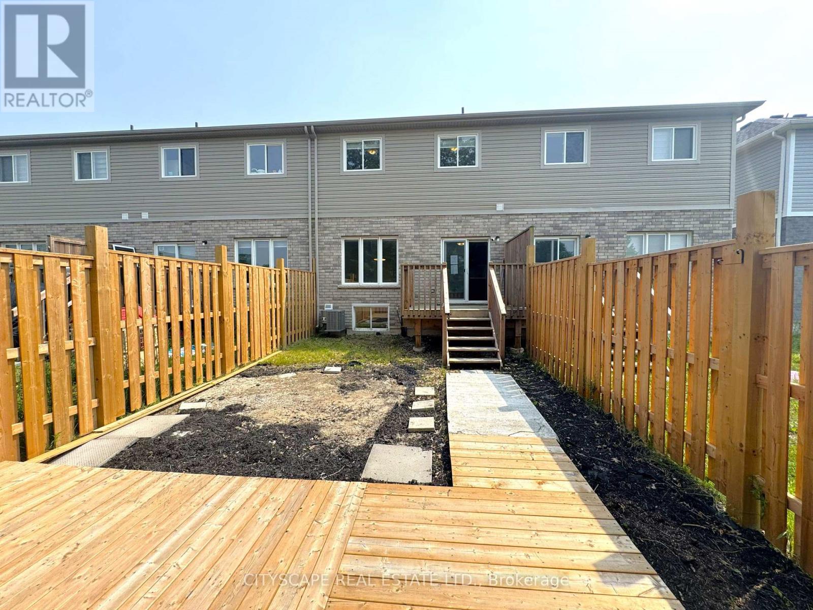 100 SUNFLOWER PLACE - Image 45