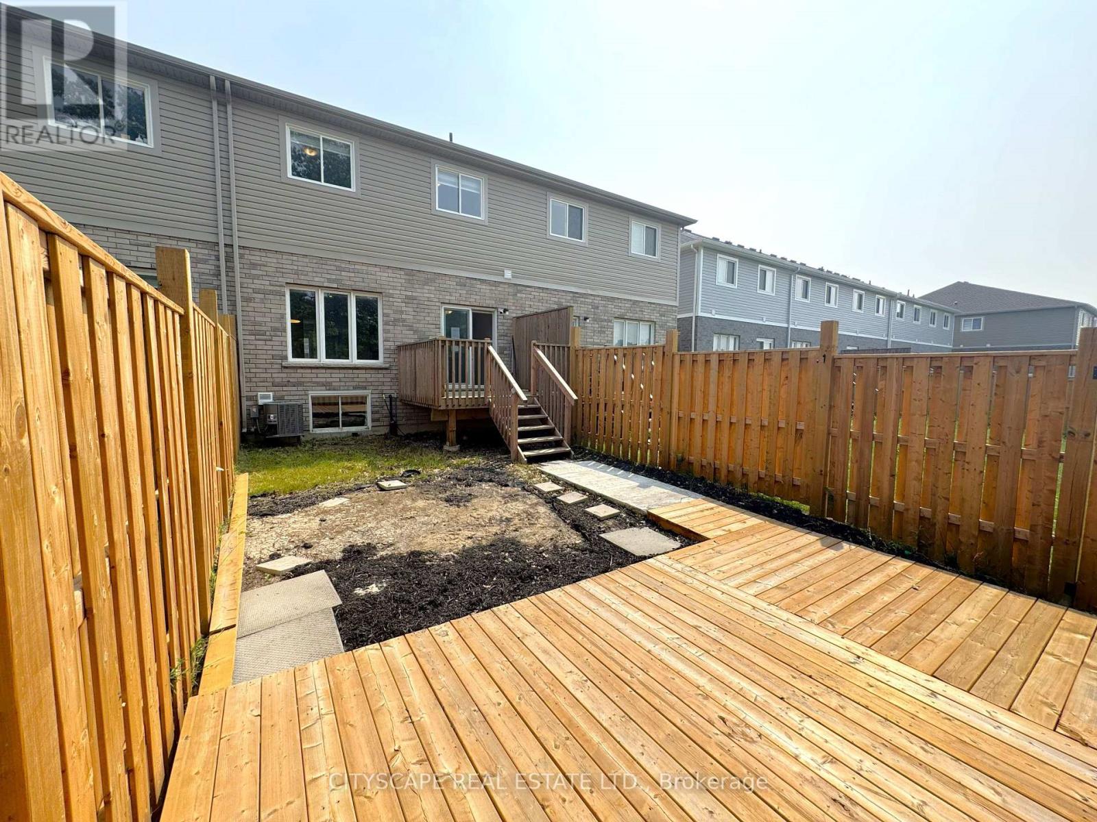 100 SUNFLOWER PLACE - Image 46