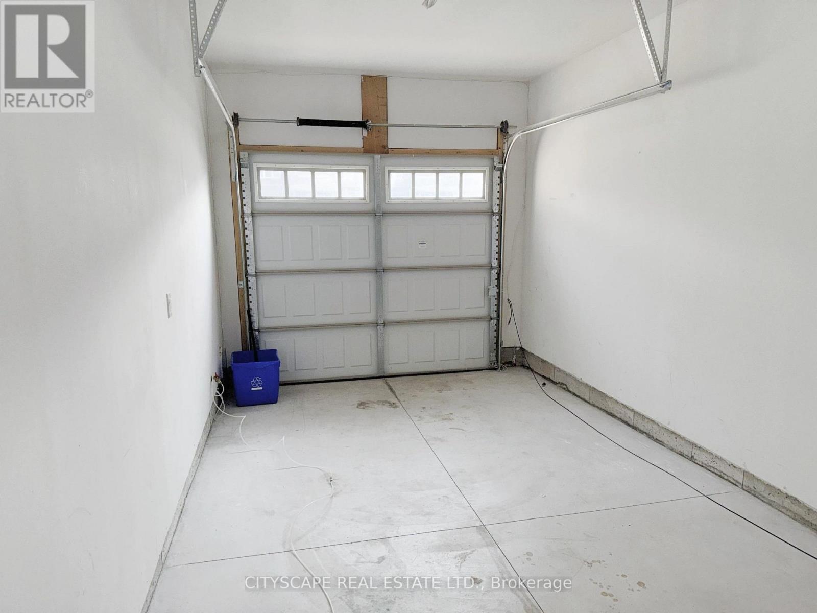100 SUNFLOWER PLACE - Image 47