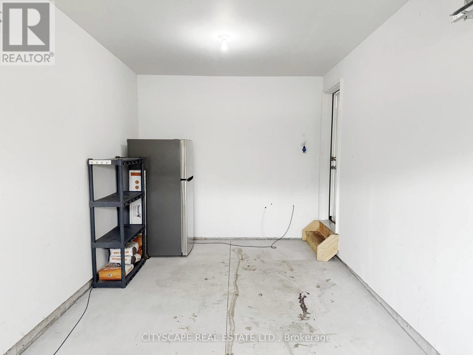 100 SUNFLOWER PLACE - 48