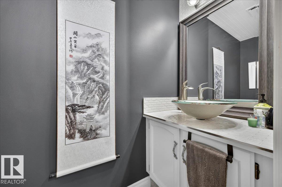9328 173 ST NW NW - 17