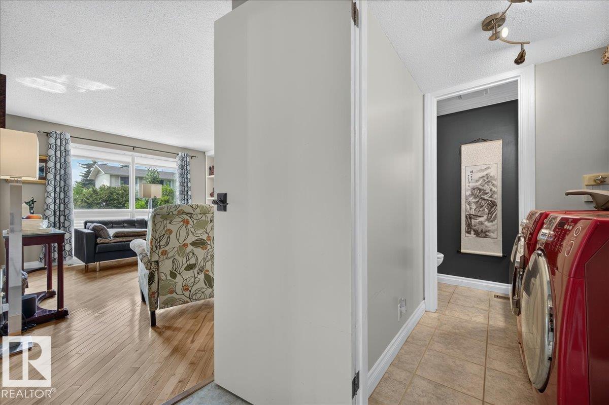 9328 173 ST NW NW - 18