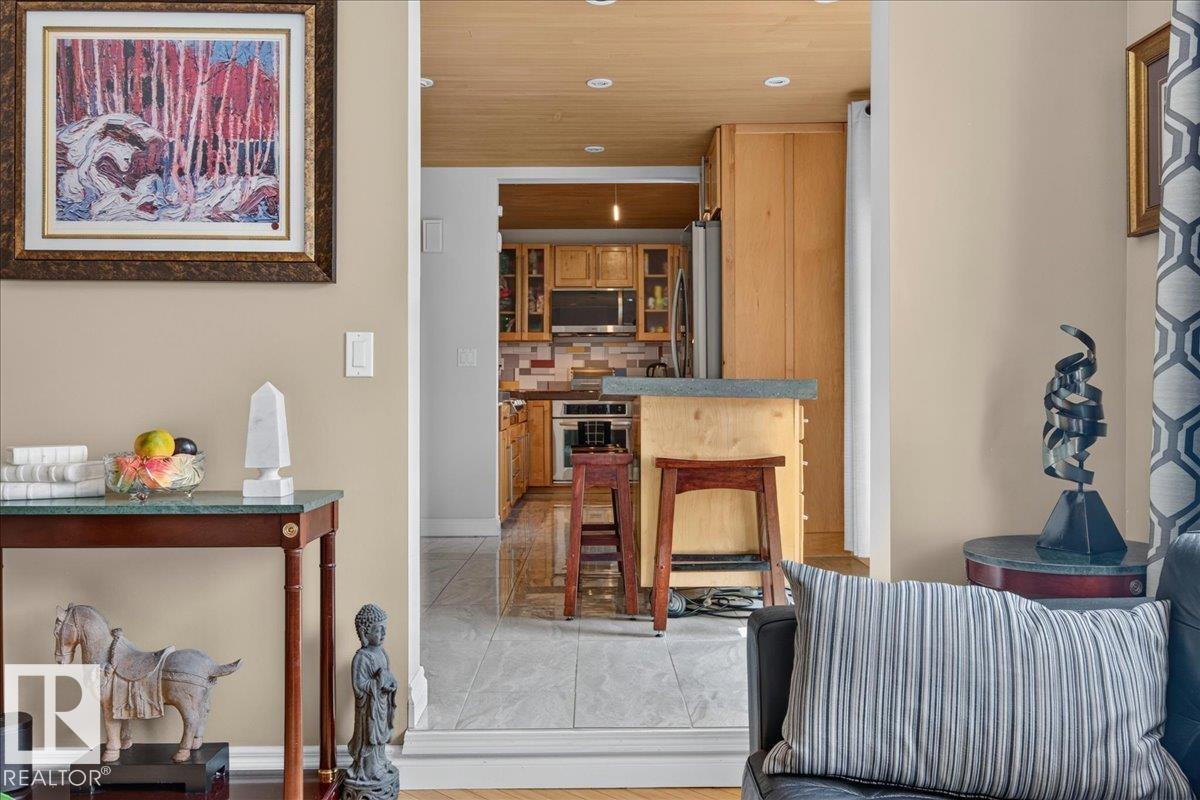 9328 173 ST NW NW - 25