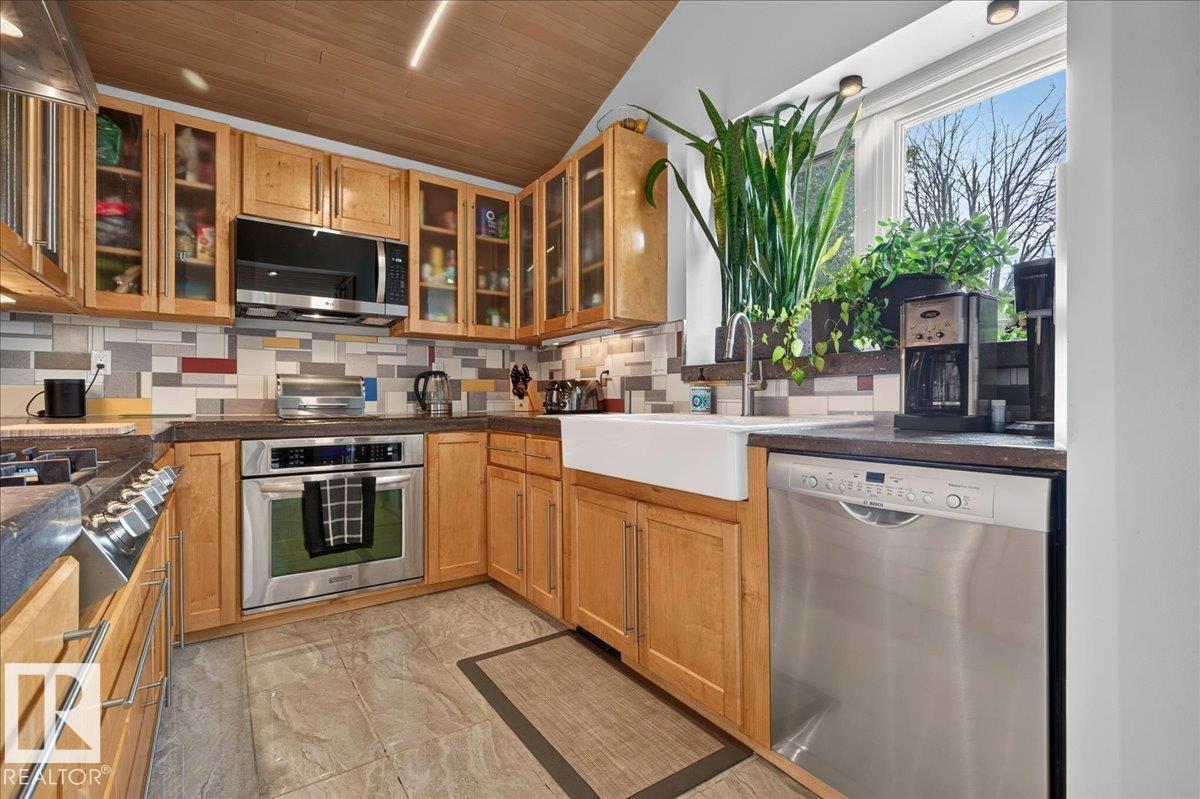 9328 173 ST NW NW - 29