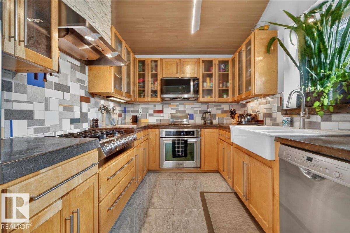 9328 173 ST NW NW - 30
