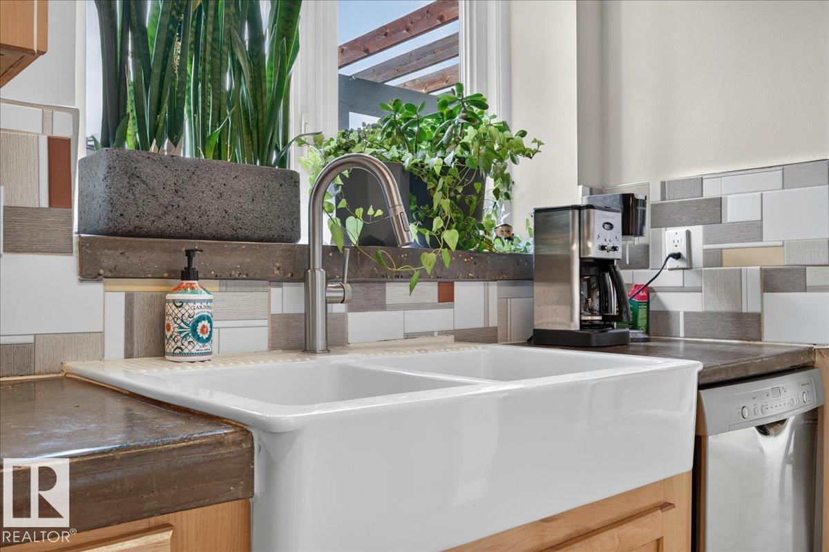 9328 173 ST NW NW - Image 33