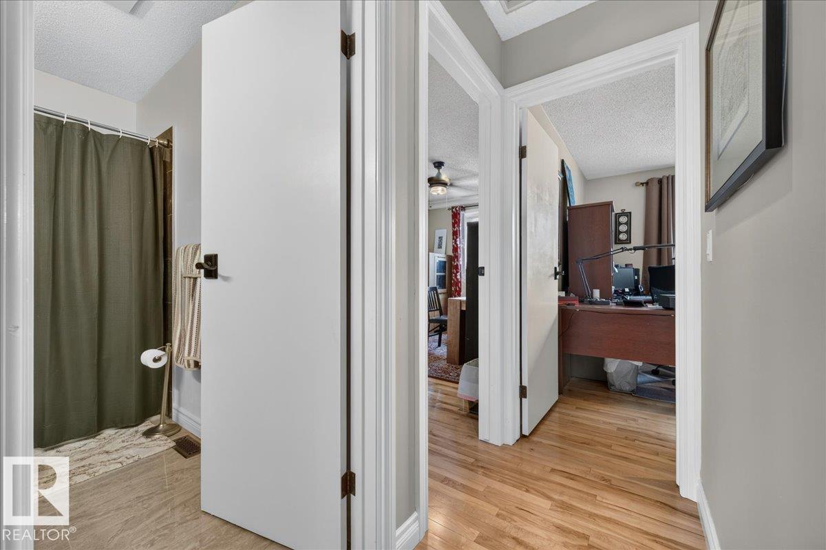 9328 173 ST NW NW - 37