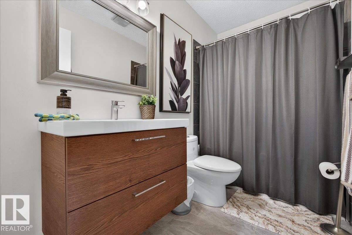 9328 173 ST NW NW - 40