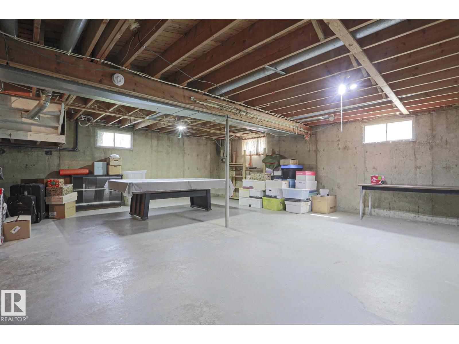 5203 45 ST - 34