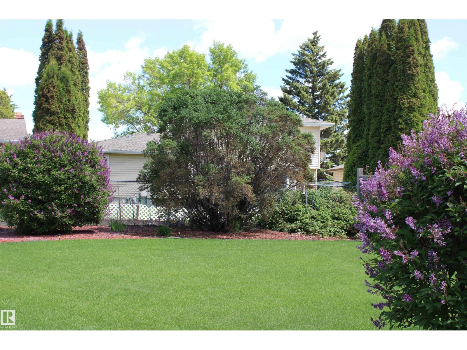 5203 45 ST - 5