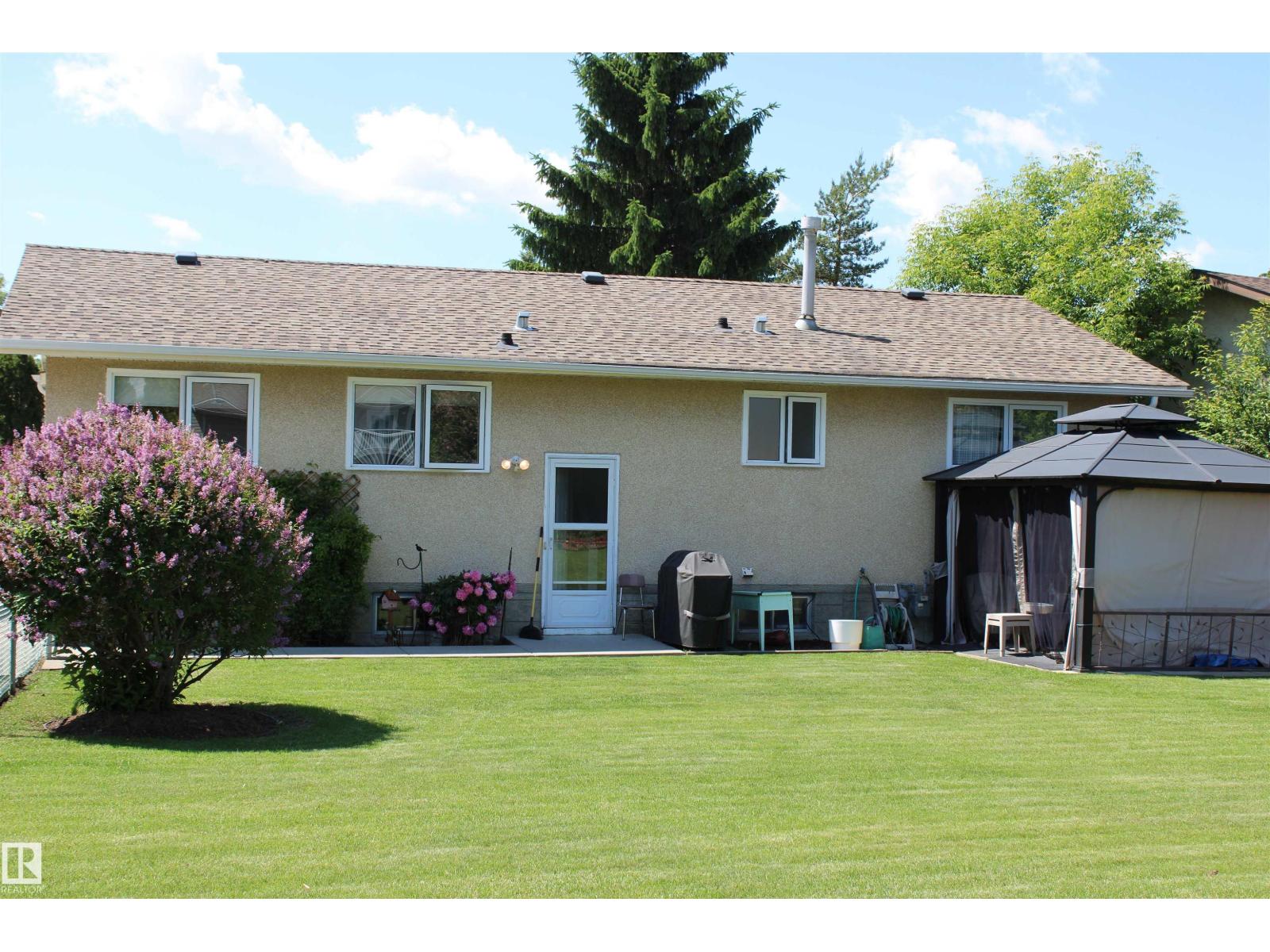 5203 45 ST - 7