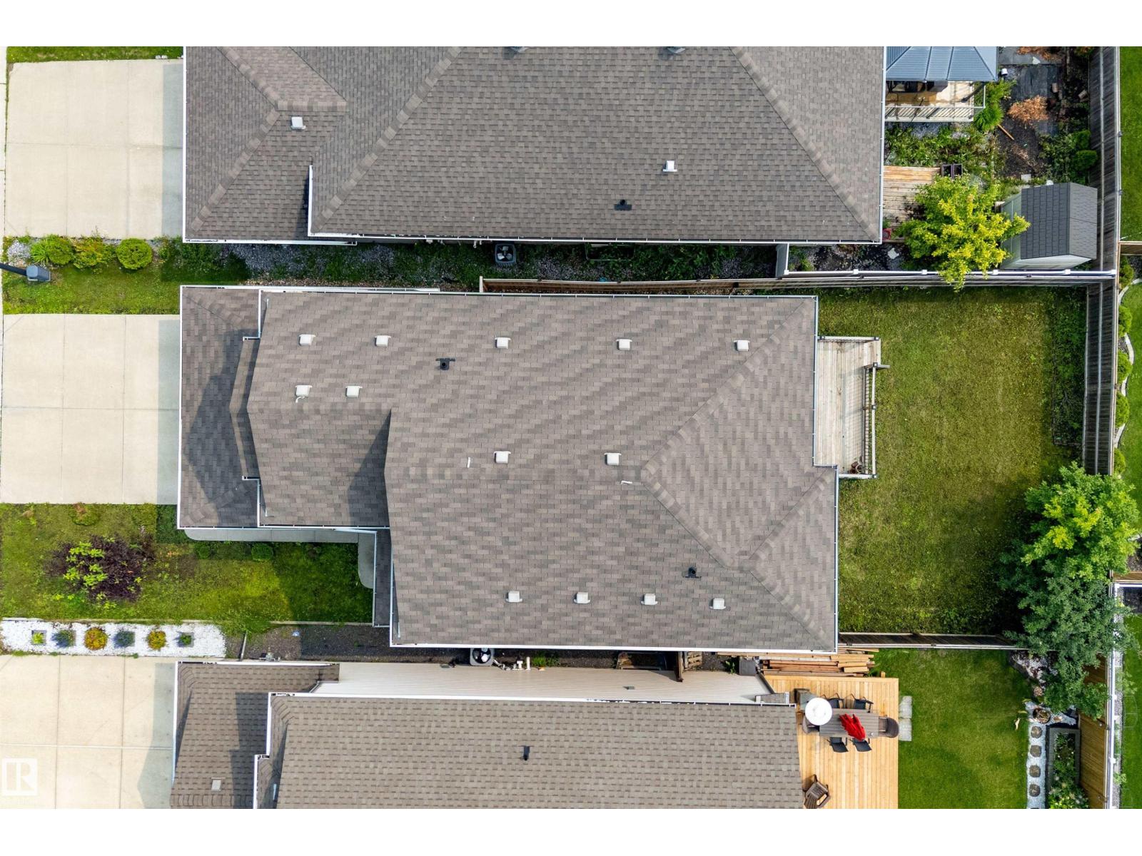 12207 172 AV NW - 55