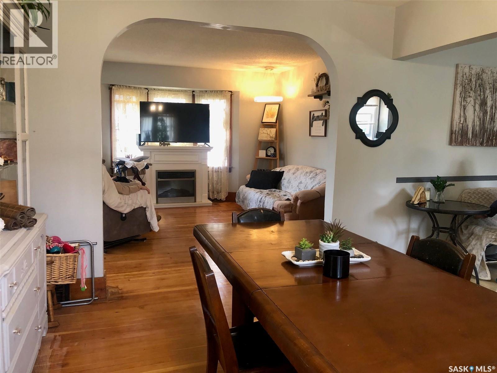 322 5th AVENUE E - Image 32