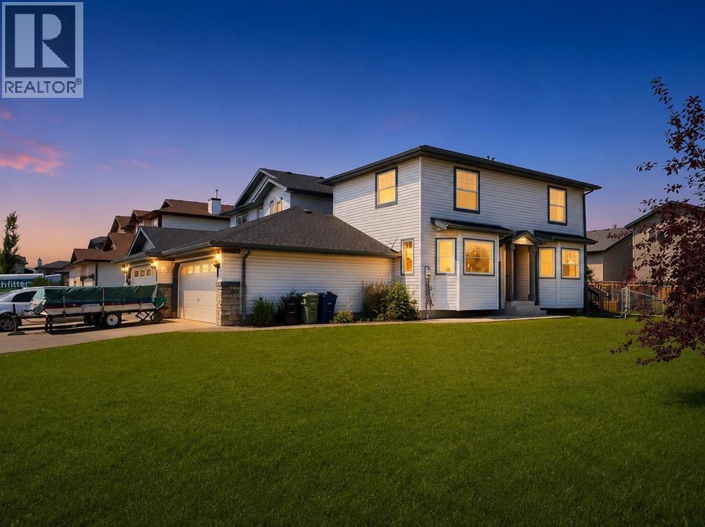 16 Canoe Close SW