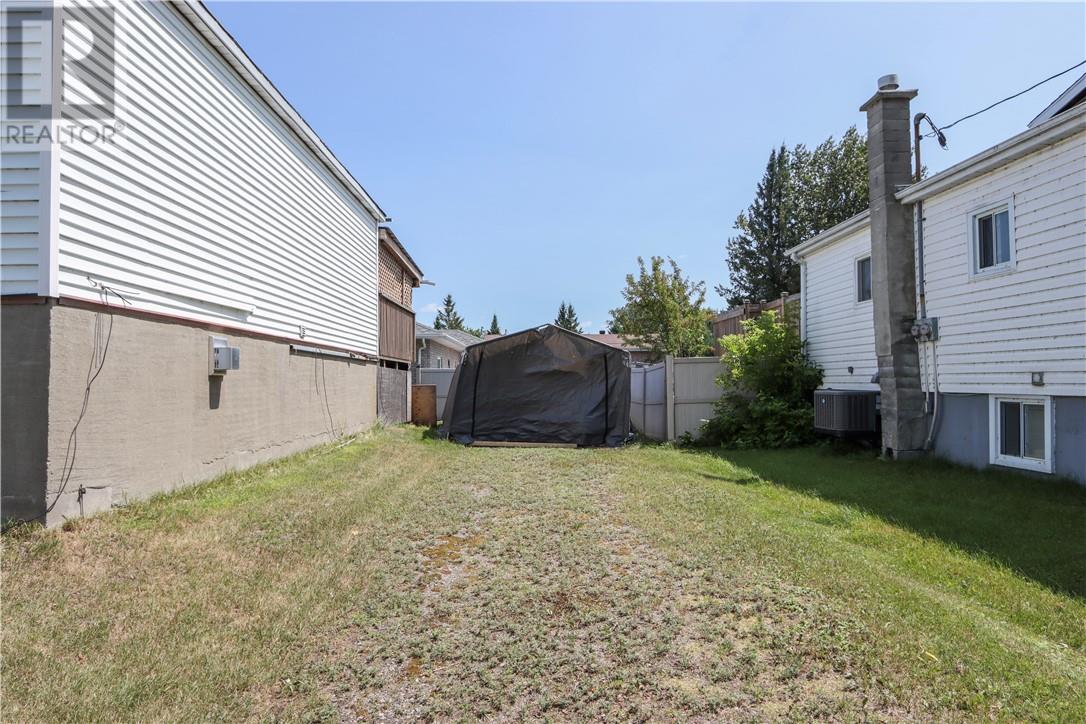 76 Montcalm Street - 35