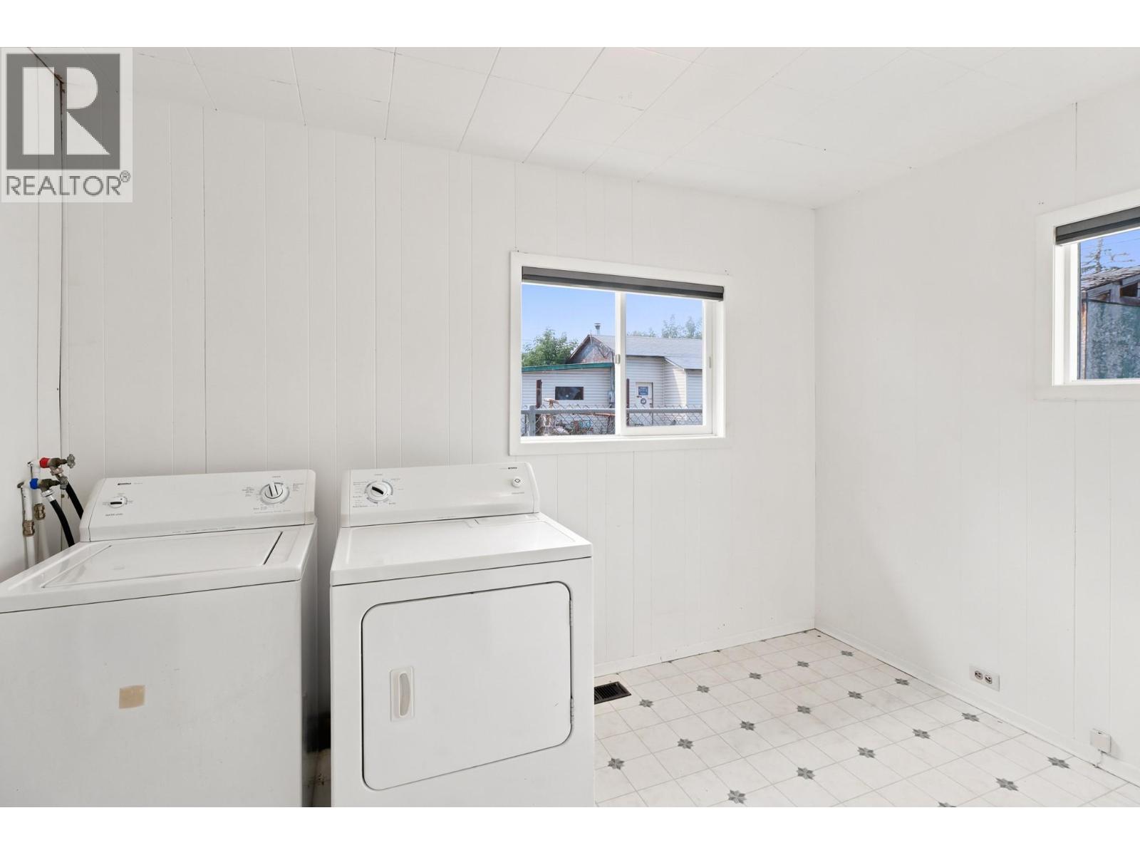 225 14 Avenue N - 26