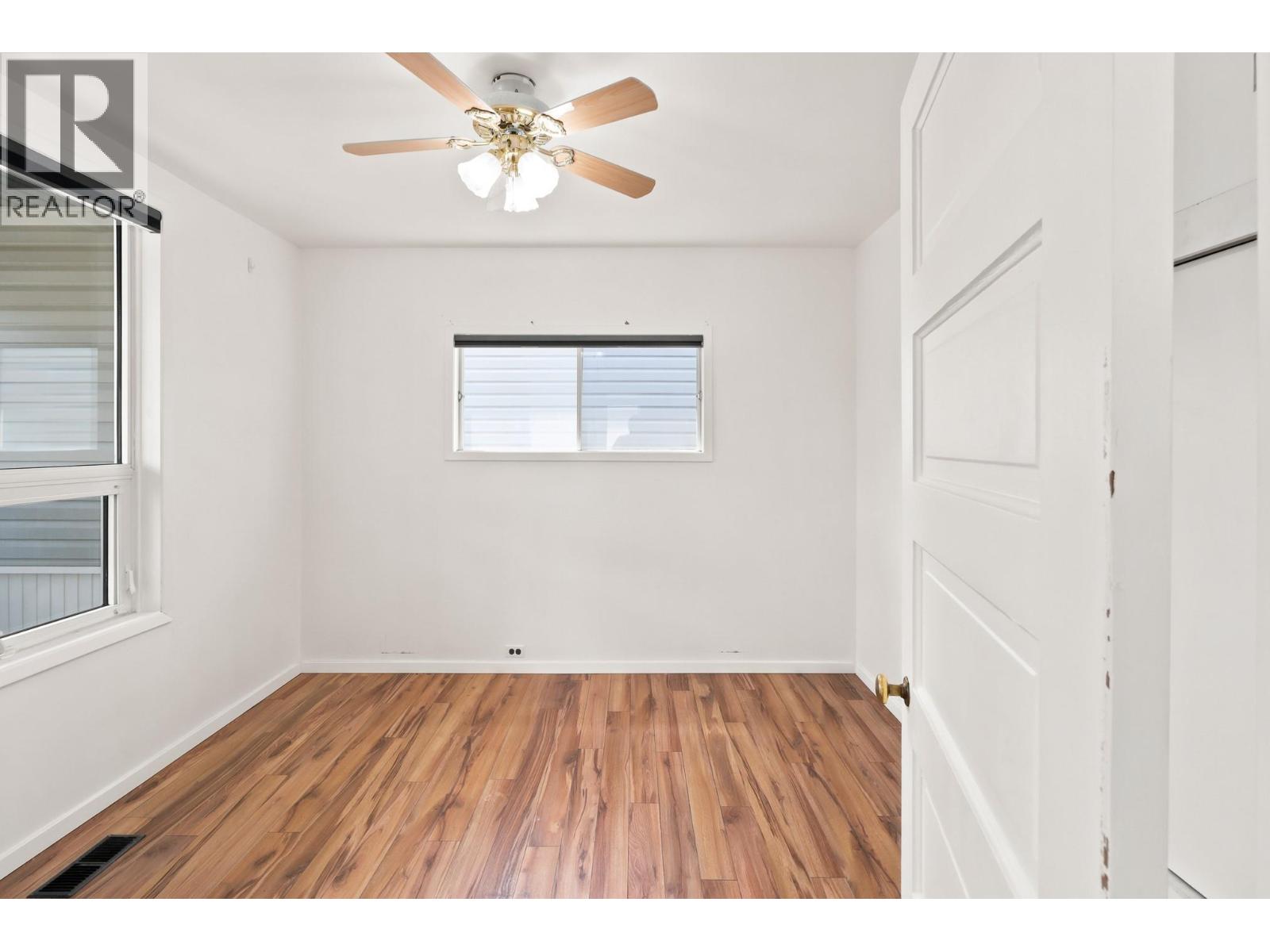225 14 Avenue N - 20